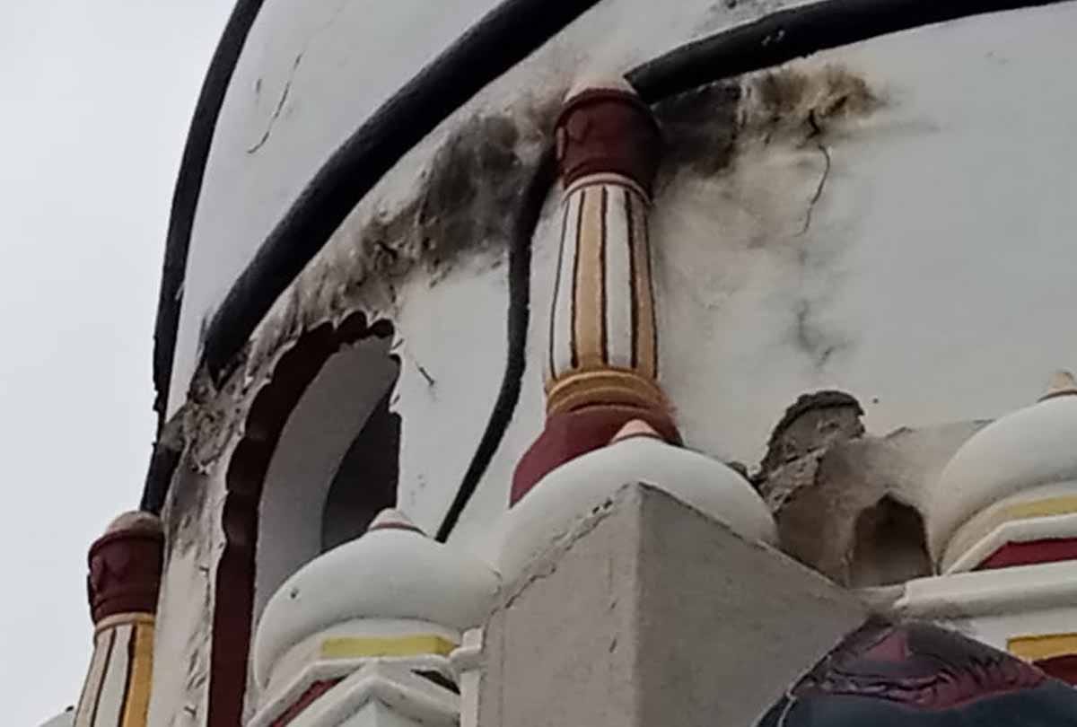Etawah: A crack in the historic Bhareshwar temple due to lightning