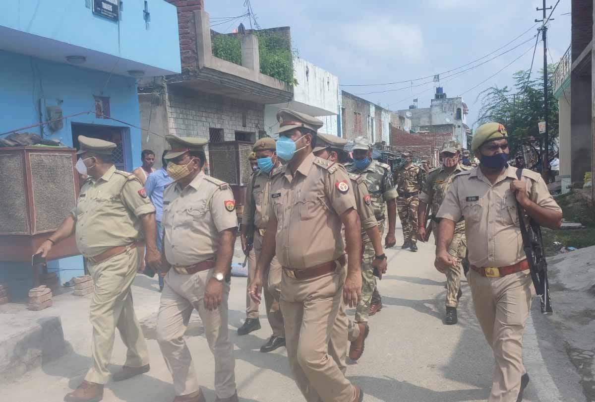 Kanpur: Dispute started due to bike collision, fight between two communities, police force deployed