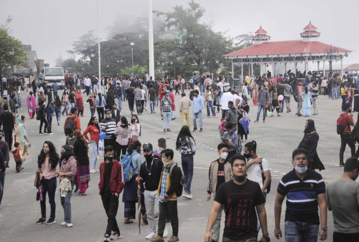 Tourist places packed with tourists in himachal, 80 percent occupancy in Shimla after a month