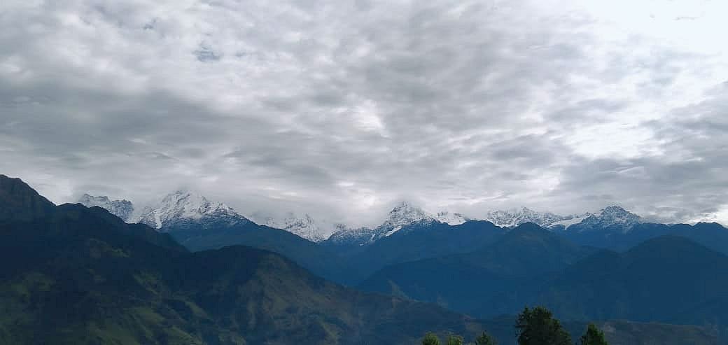The third snowfall of the season increased in the high Himalayan regions