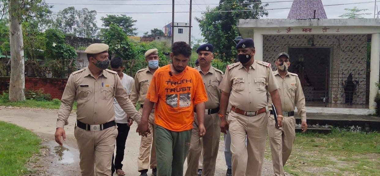 Three youths of Barsar arrested with 20.32 grams of chitta in Dumkhar