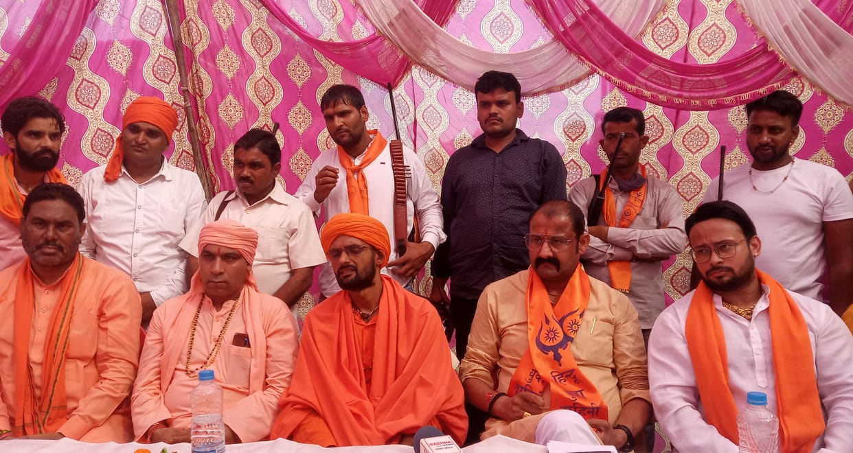 Yogi has no relation with Hindu Yuva Vahini anymore: Narendra Giri