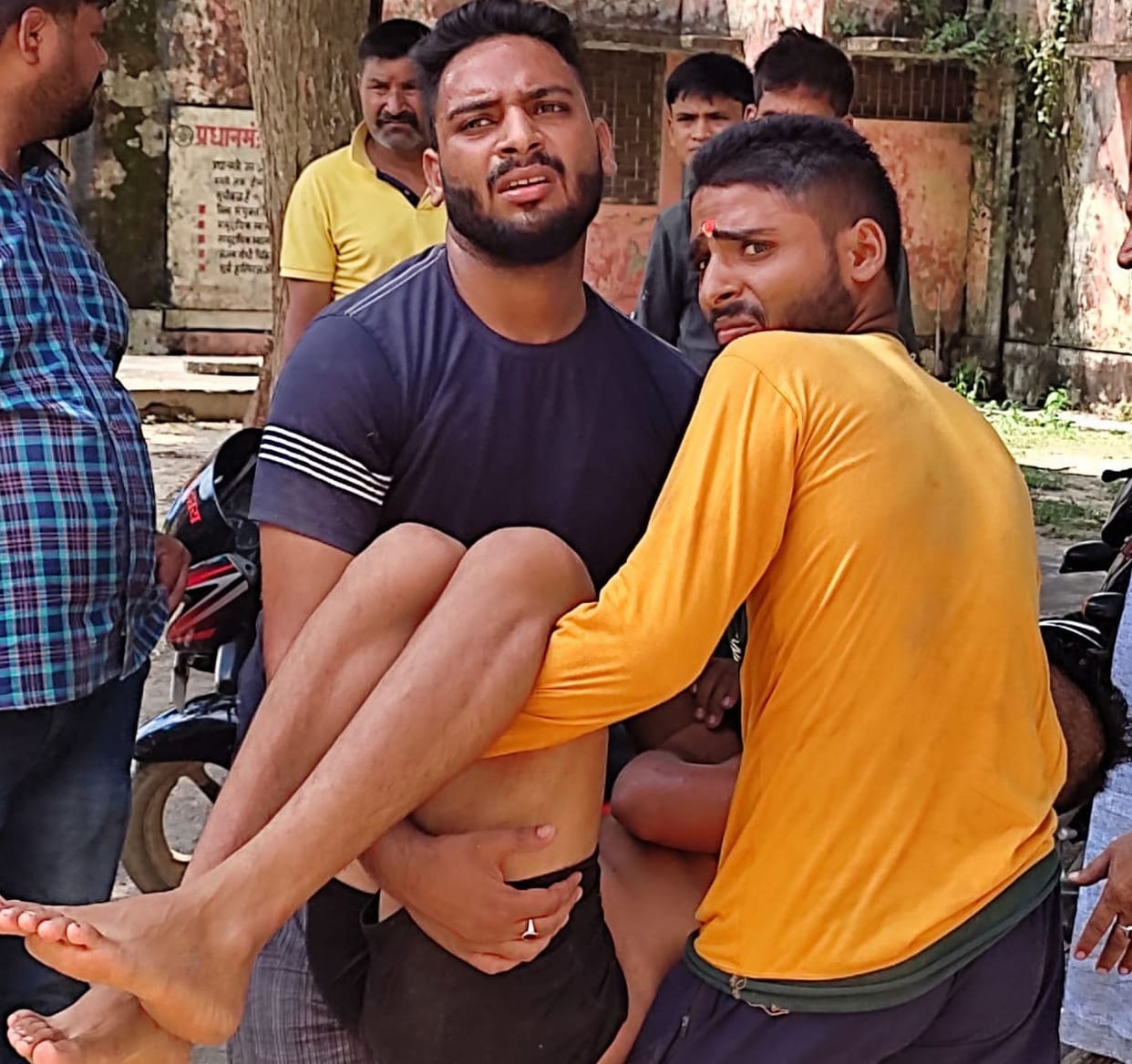 Five injured due to electric current