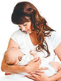 Newborn dies due to breathlessness while feeding