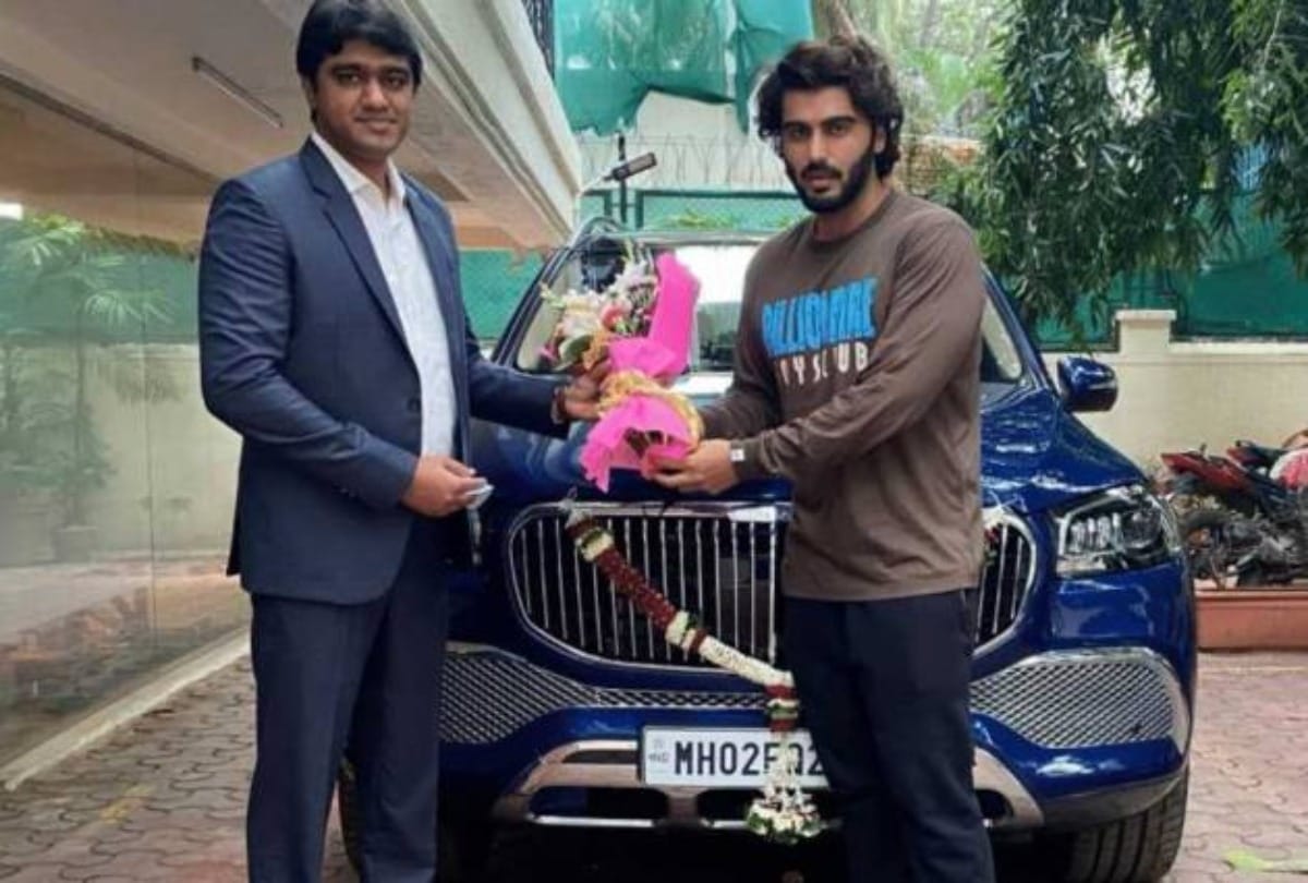Bollywood: Kriti Sanon bought Mercedes Maybach worth Rs 2.43 crore become the first bollywood actress to buy this car