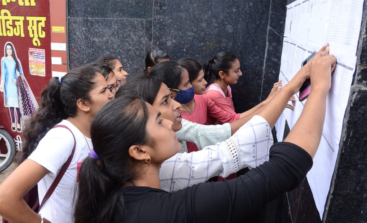 cut off lit declared for admission in graduation courses