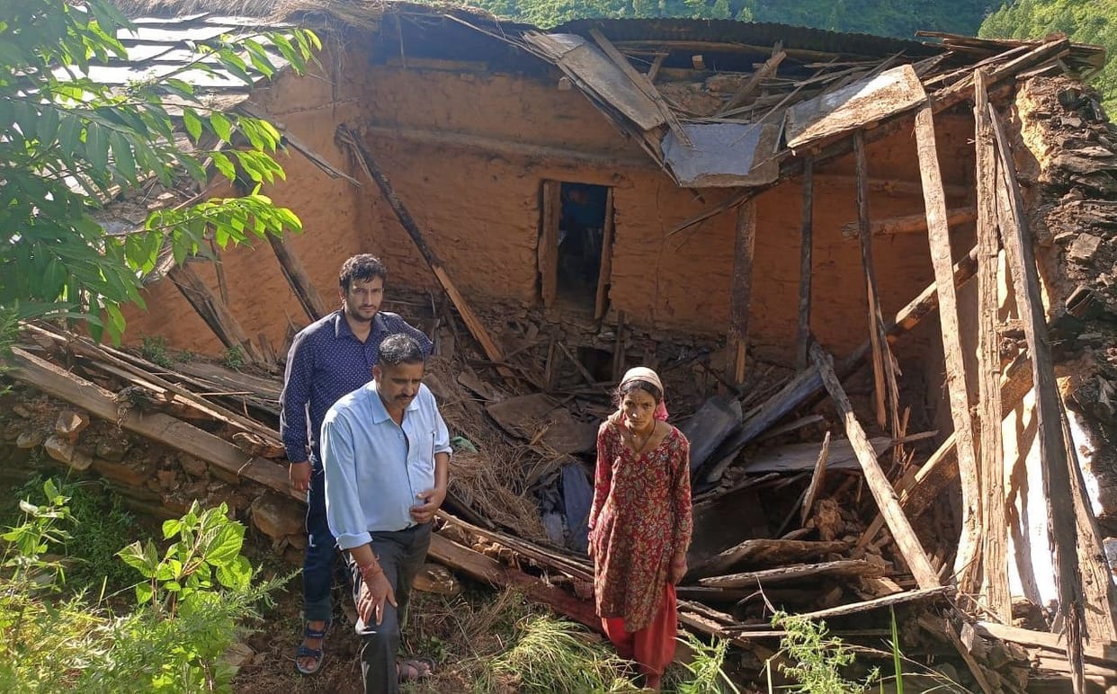 Heavy rains disrupted life in Pithoragarh, two houses destroyed