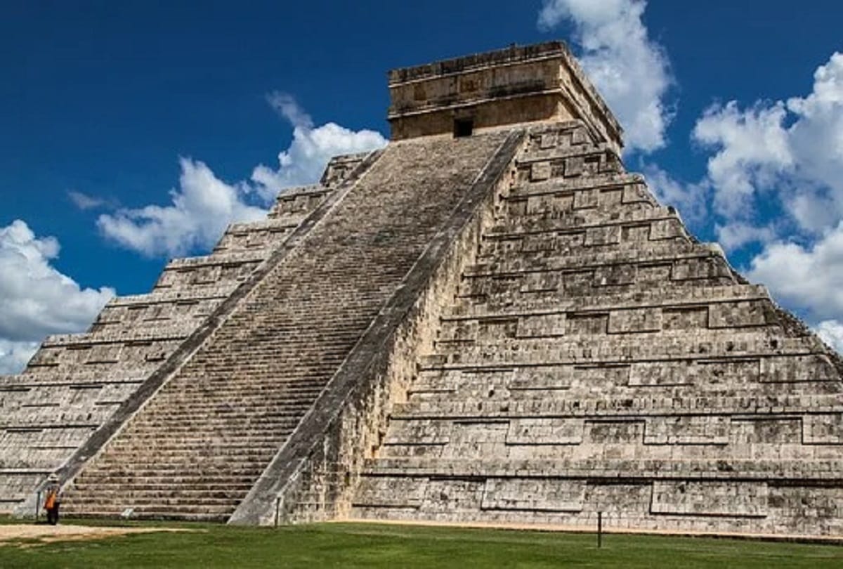 Best and beautiful places to visit in Mexico Chichen Itza