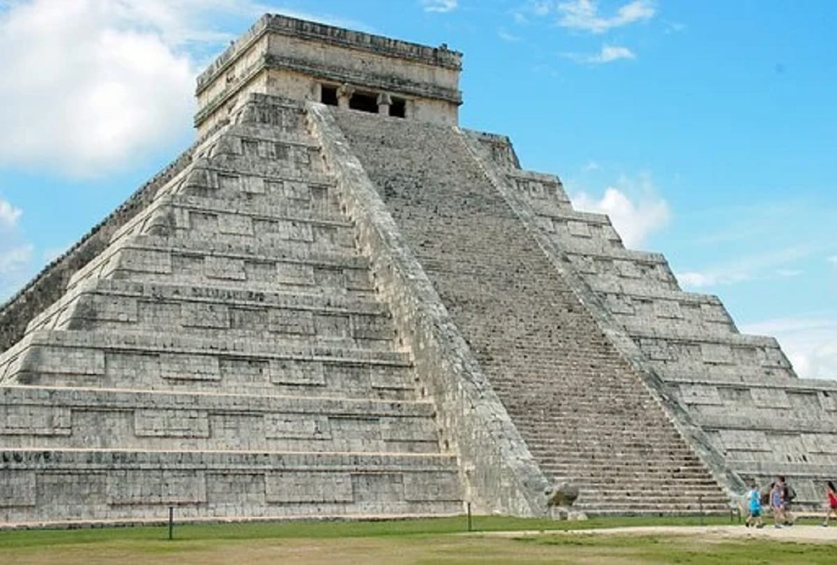 Best and beautiful places to visit in Mexico Chichen Itza