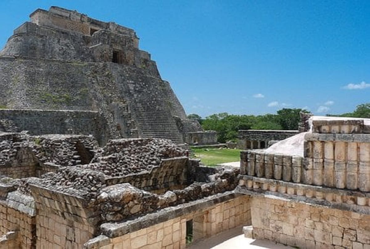 Best and beautiful places to visit in Mexico Chichen Itza