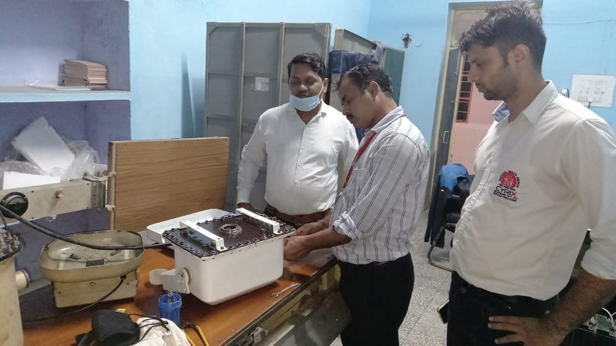 Engineers fix the X-ray machine installed at CHC