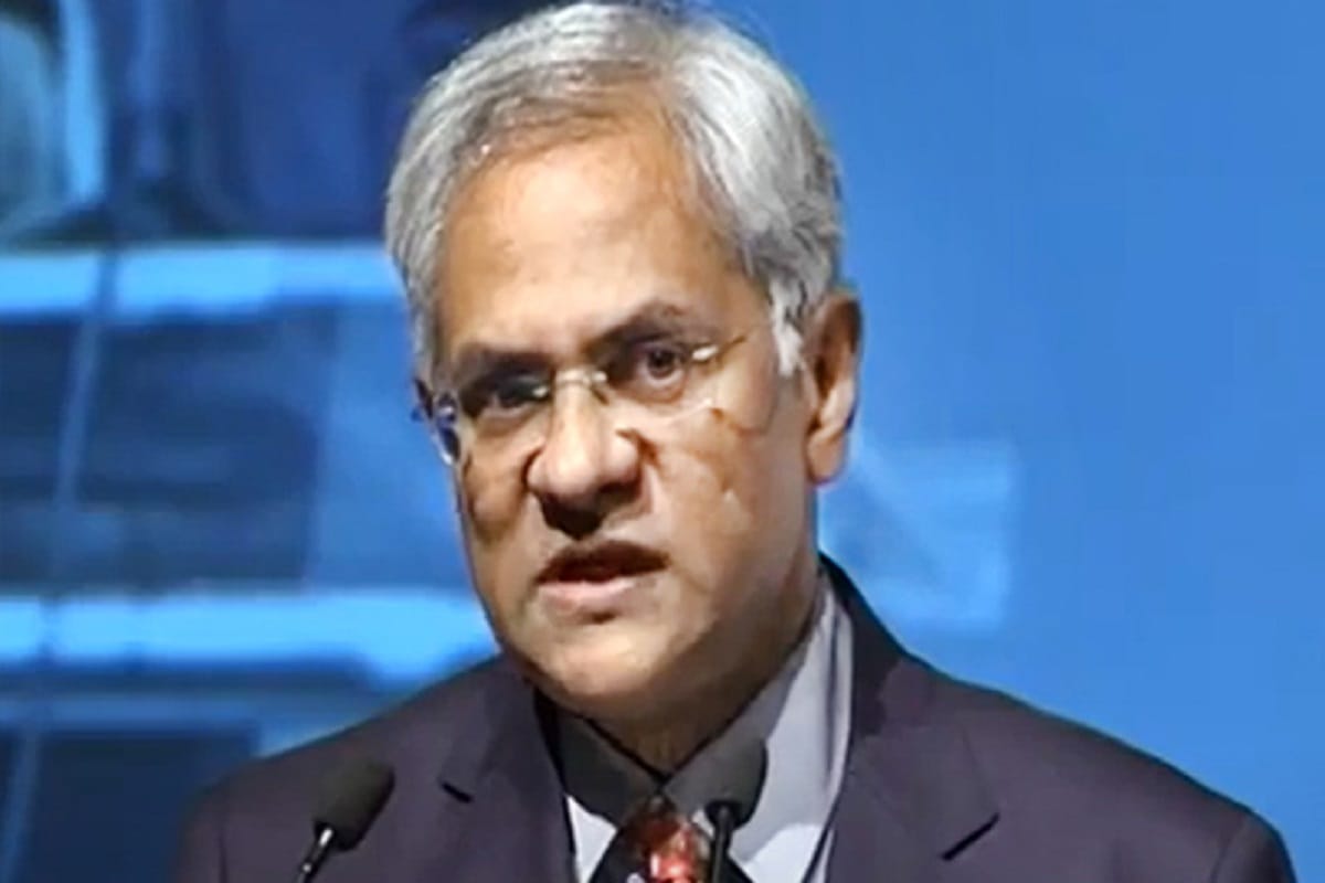 Keshav Desiraju: An Exemplary Indian read Ramachandra Guha article