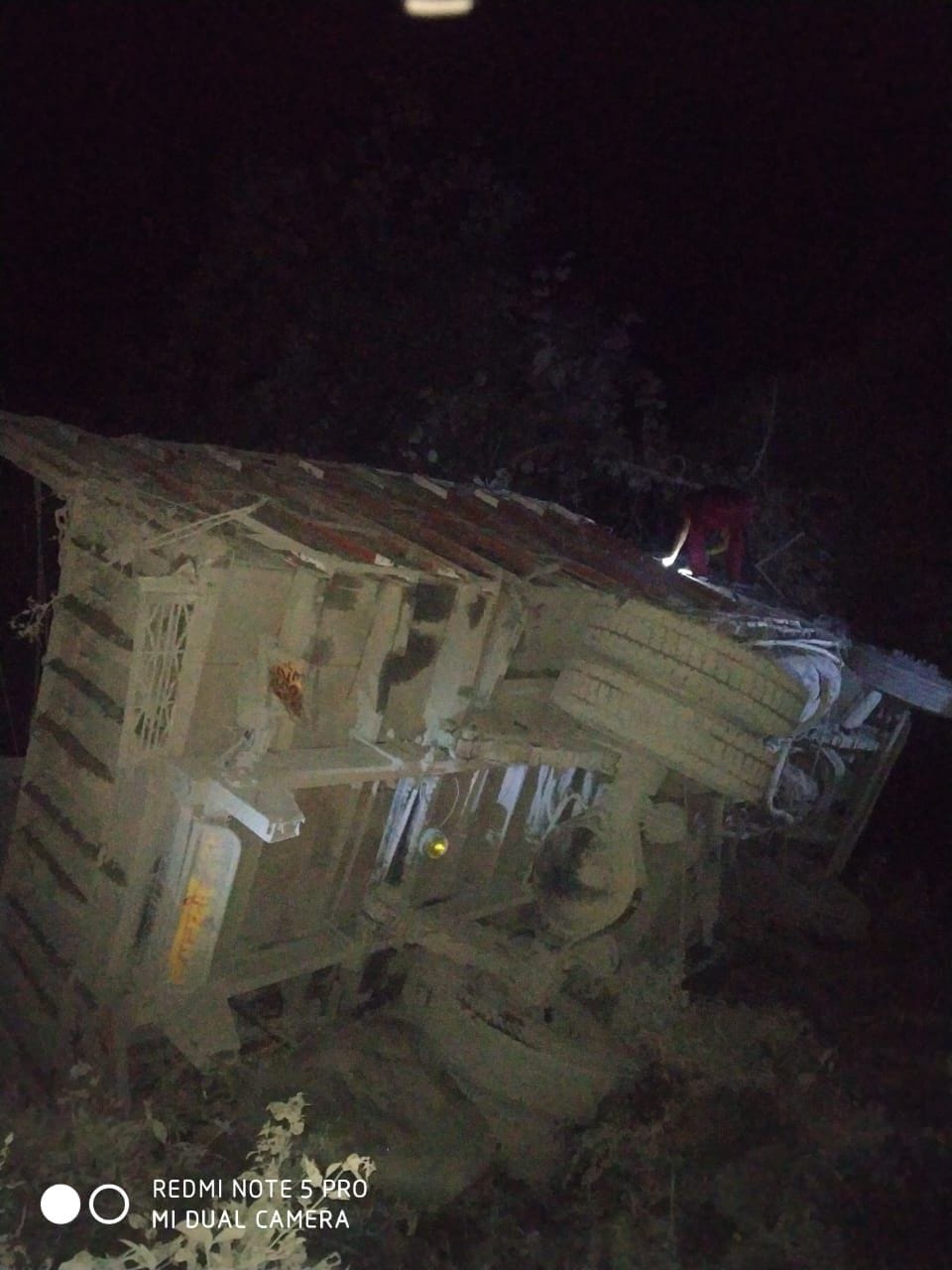 one died in truck accident near tecklech rampur
