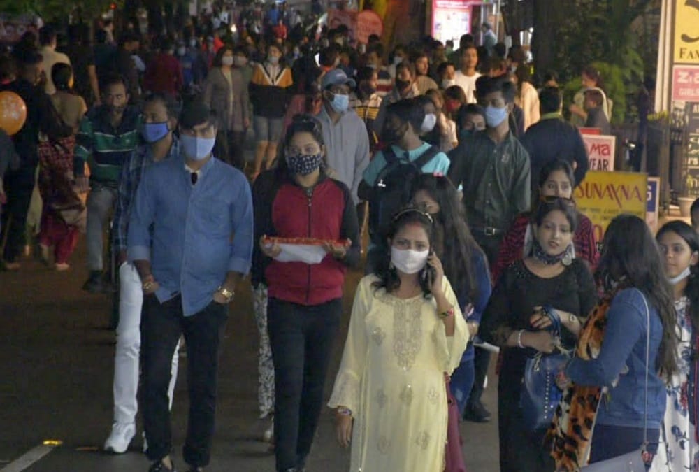 Uttarakhand News:  Tourist Huge Crowd in Nainital On Weekend During Rainfall photos