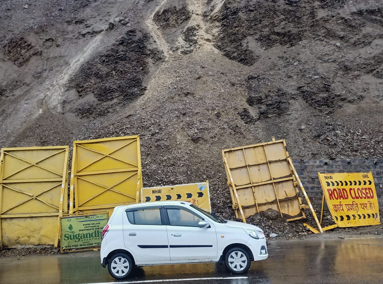 Vehicle drivers face danger of land slide from hills on NH-5 from Sanvara to Saproon Chowk Solan amid mild rain showers