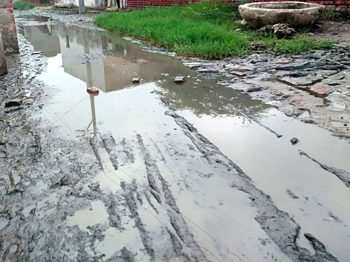 Villagers upset due to waterlogging on the main road of Rayadaska