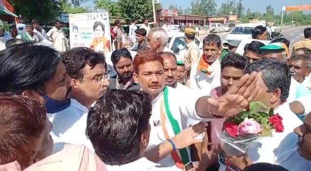 Congressmen clash to welcome Priyanka
