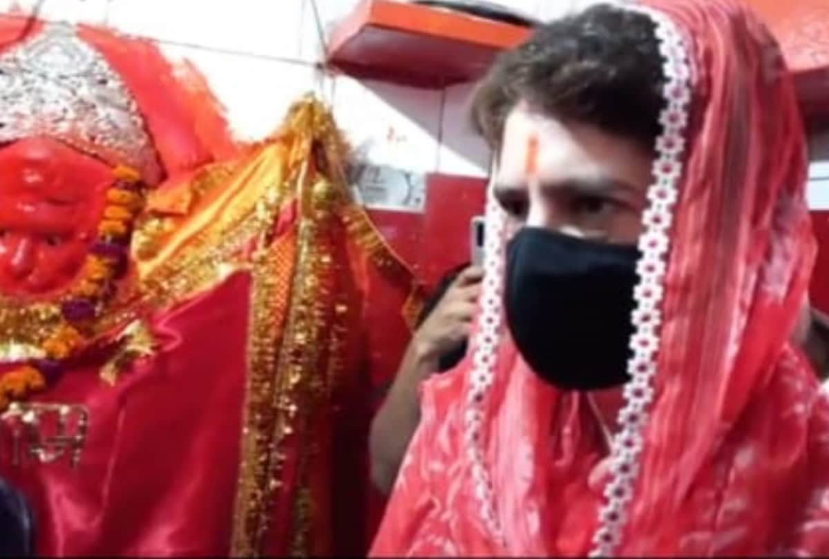 Priyanka Gandhi offers prayer in Hanuman temple in Raebareli.