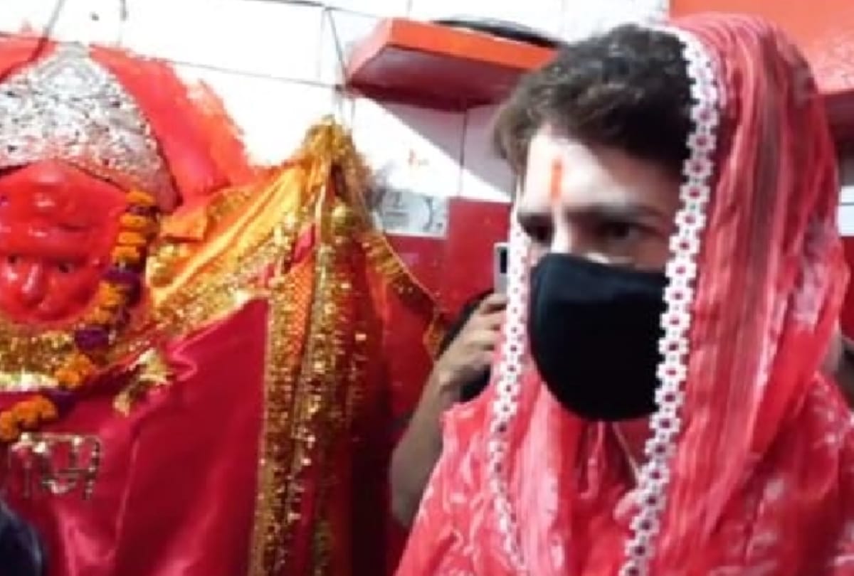 Priyanka Gandhi offers prayer in Hanuman temple in Raebareli.