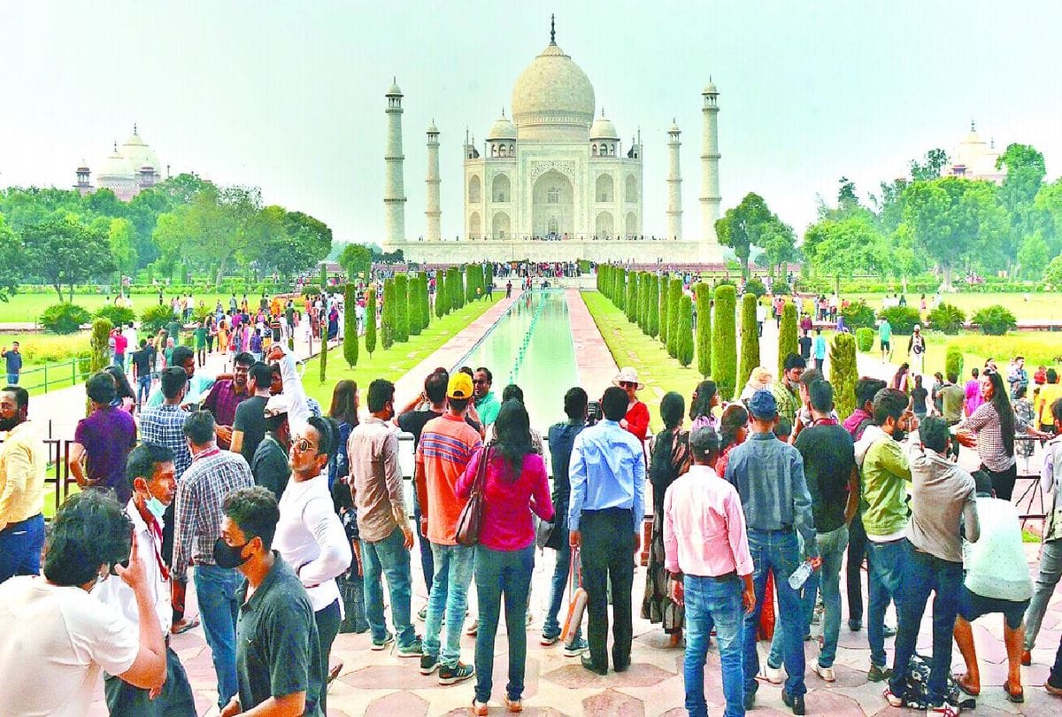 Agra Weather Forecast Monsoon Update Today Taj Mahal: Weather Forecast Of Agra Next Three Days Tourist Reached Taj Mahal