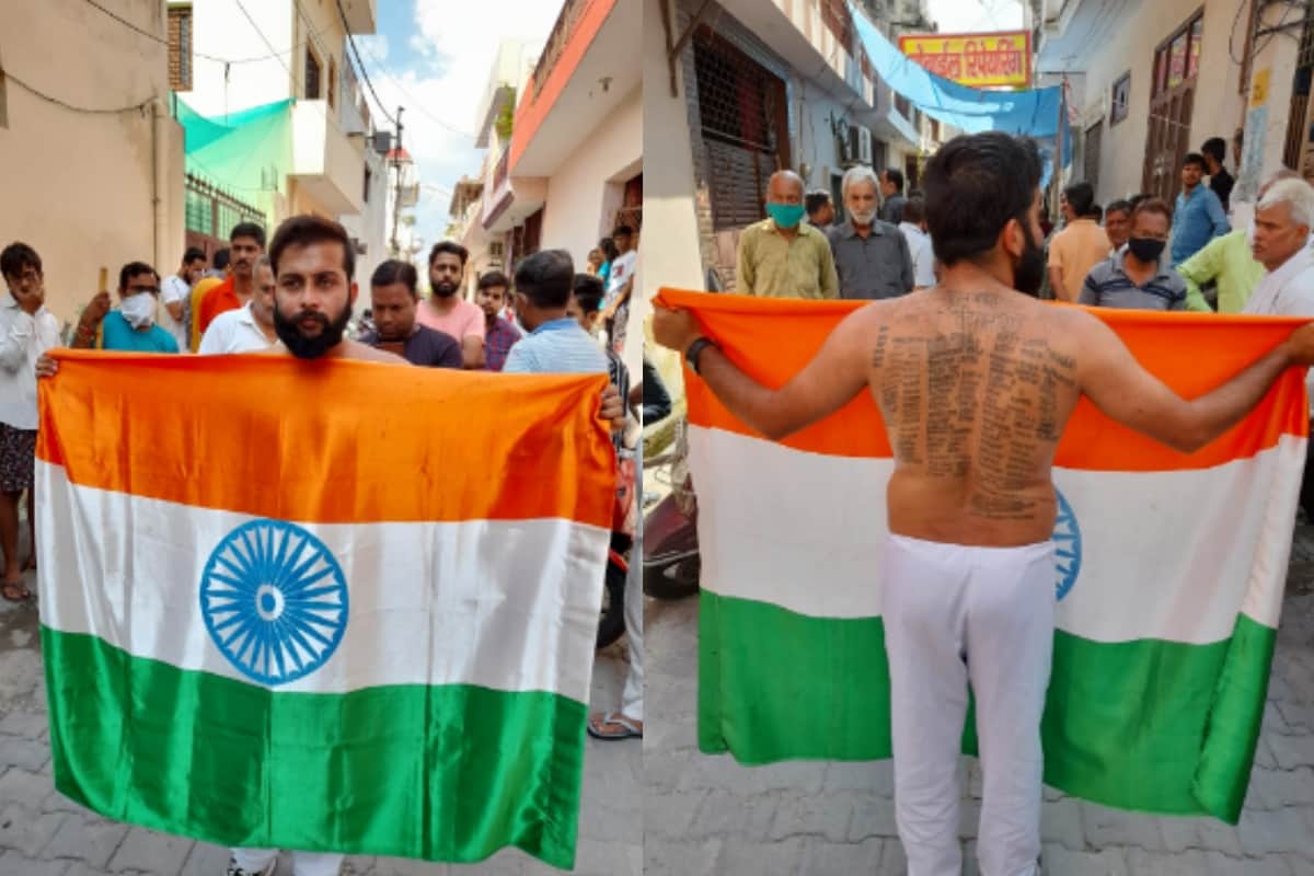 Men who tattooed Martyrs names on his back as a tribute to their martyrdom