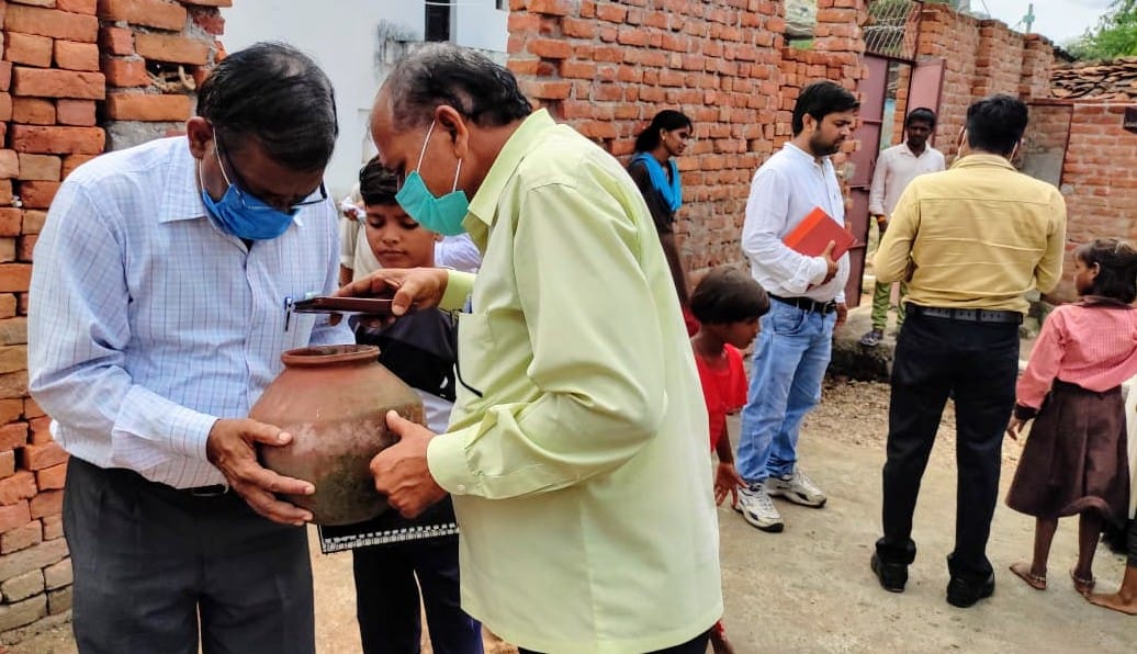 Jhansi: 10 more dengue suspects in Amli, larvae found in tires and pots