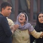 रोते-बिलखते शहीद के परिजन
