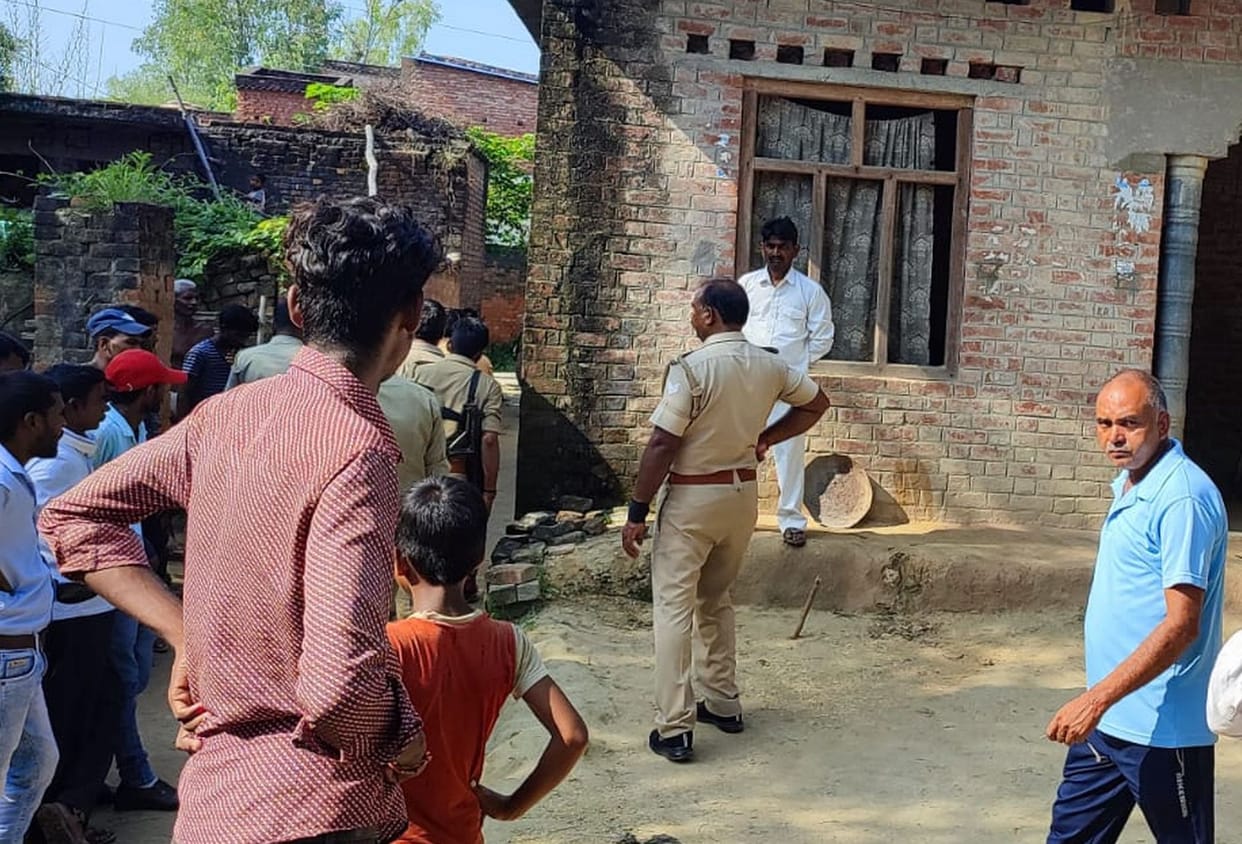 Girl found dead at roof