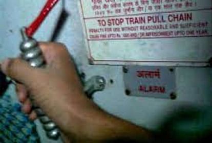 105 caught chain-pulling in train