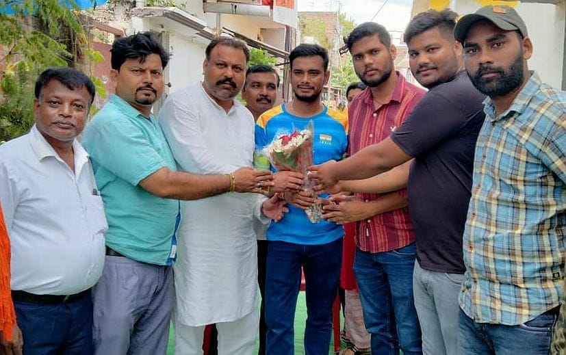 Manoj Sarkar felicitated