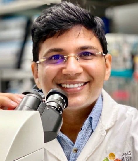 Dr. Ramkaran, a scientist who is waving the flag of Hindi abroad