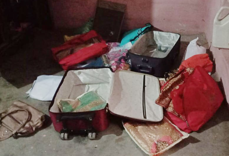 20 lakh items including cash, jewelry stolen from farmer's house