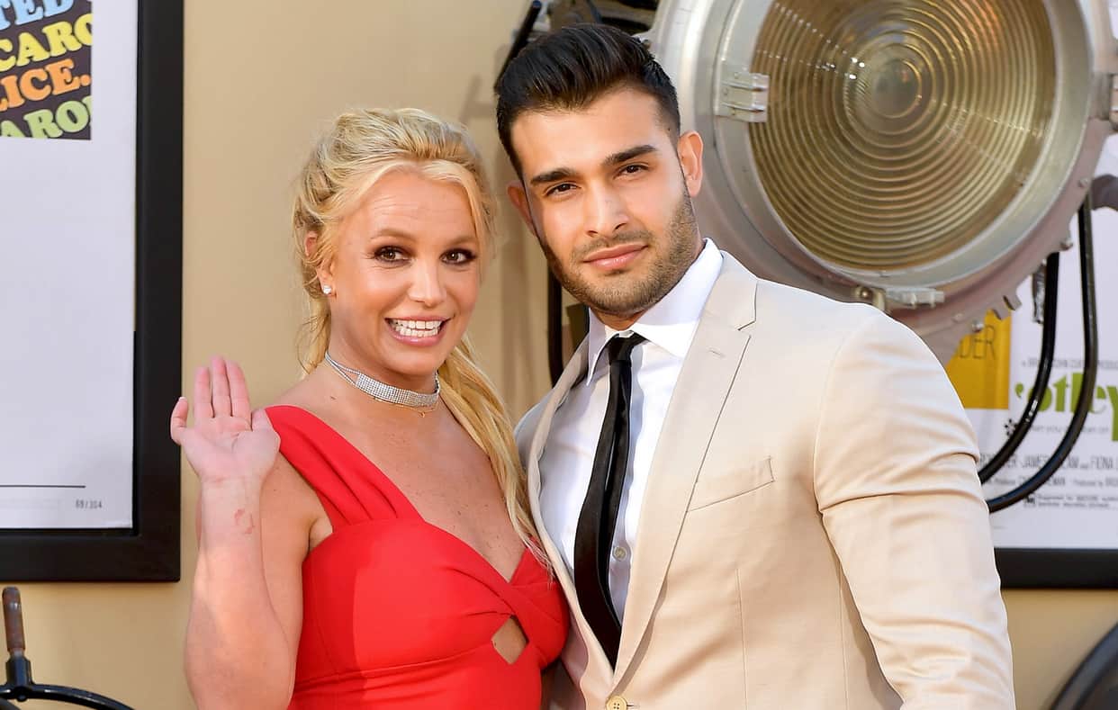 Singer Britney Spears has announced she is having a baby with partner Sam Asghari
