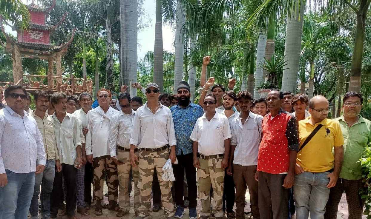 bike riders protest over challan