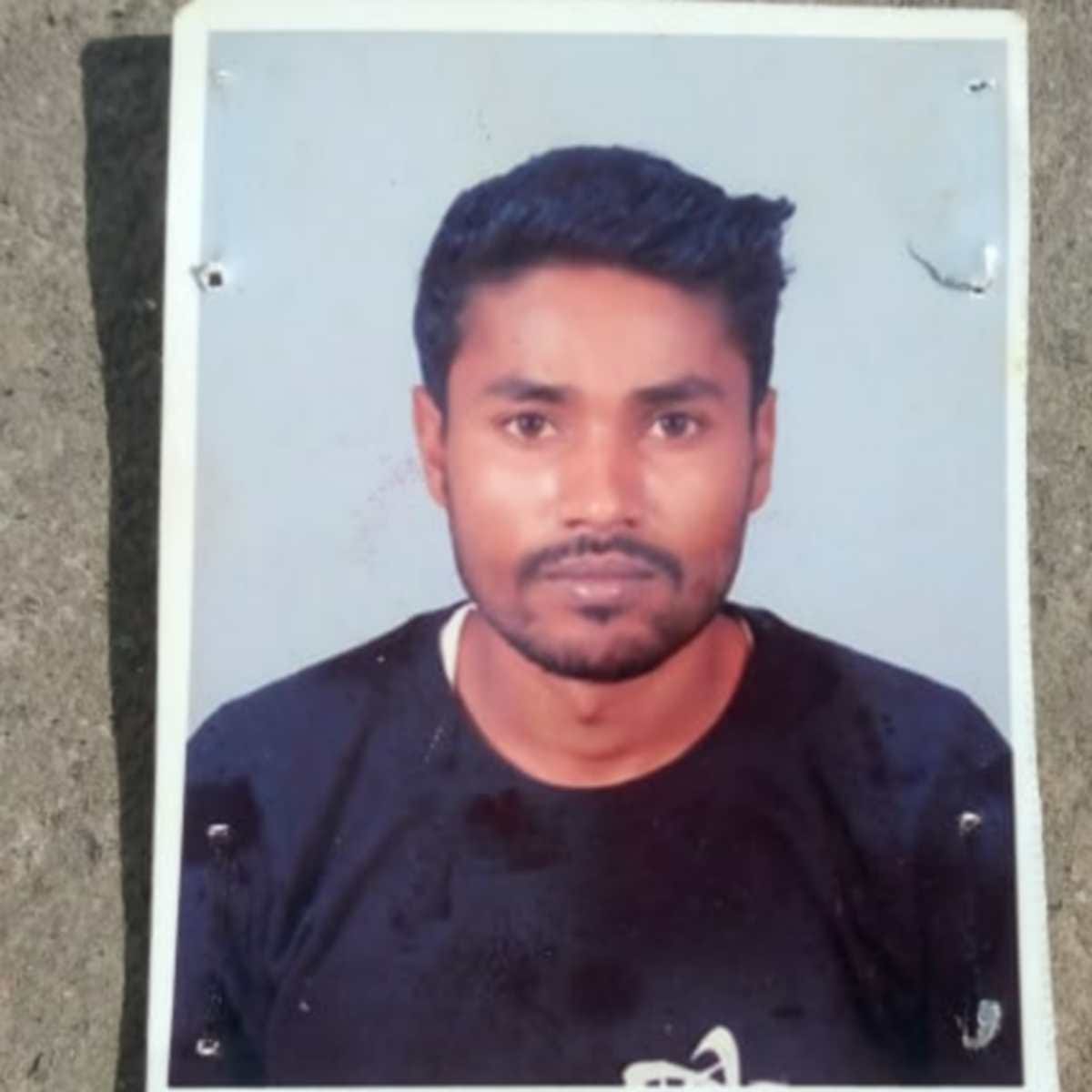 Dead body of youth found in primary school of Ballia relatives accused of murder 