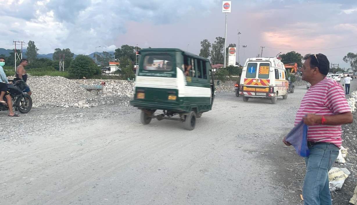 Alternate route open for heavy vehicles
