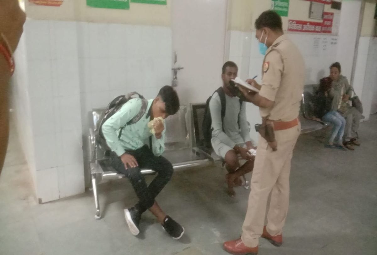 Bus Accident With Dampar Many Injured In Mathura District At Yamuna Expressway