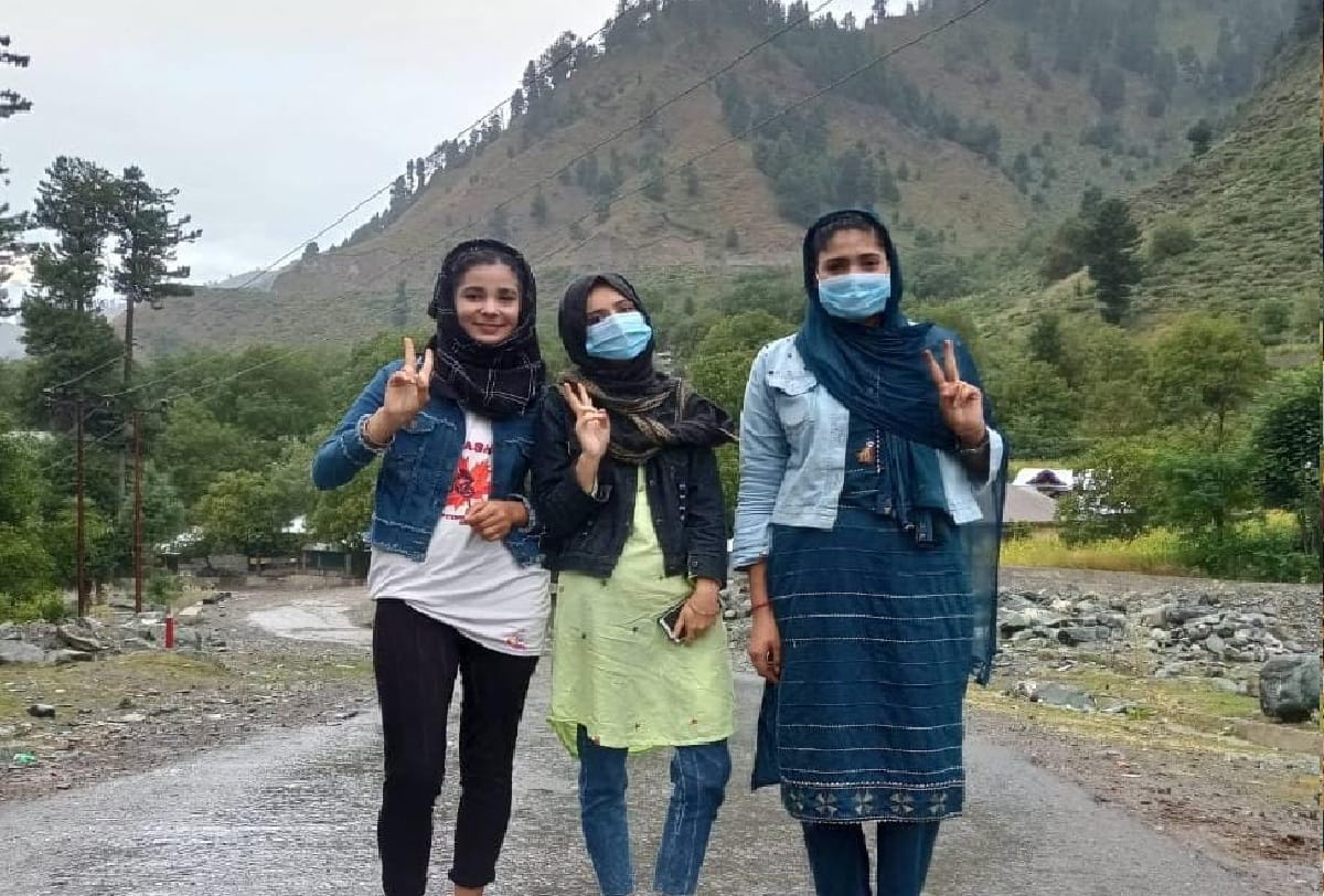Girls represent Karnah in Cycling Expedition Karnah's Urfana got 30th place
