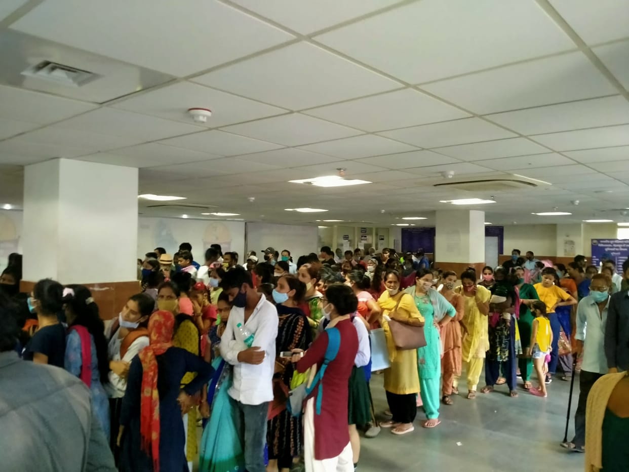 uttarakhand news: doon hospital new opd server down, patients rush gathered