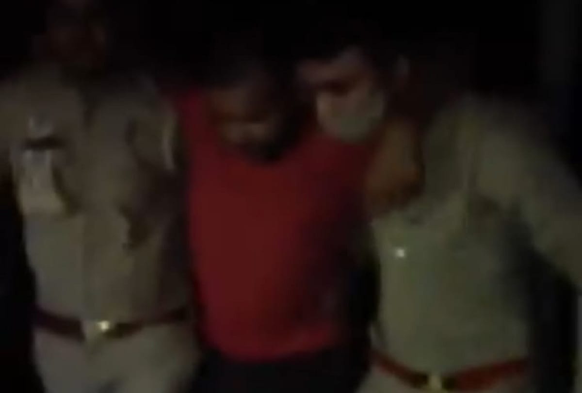 Encounter between police and animal smugglers in Baghpat