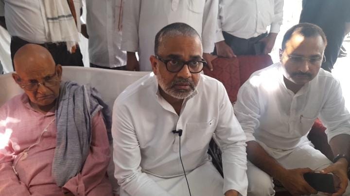 Former PM Chandrashekhar son neeraj shekhar said without development of farmers country will not develop in Jaunpur