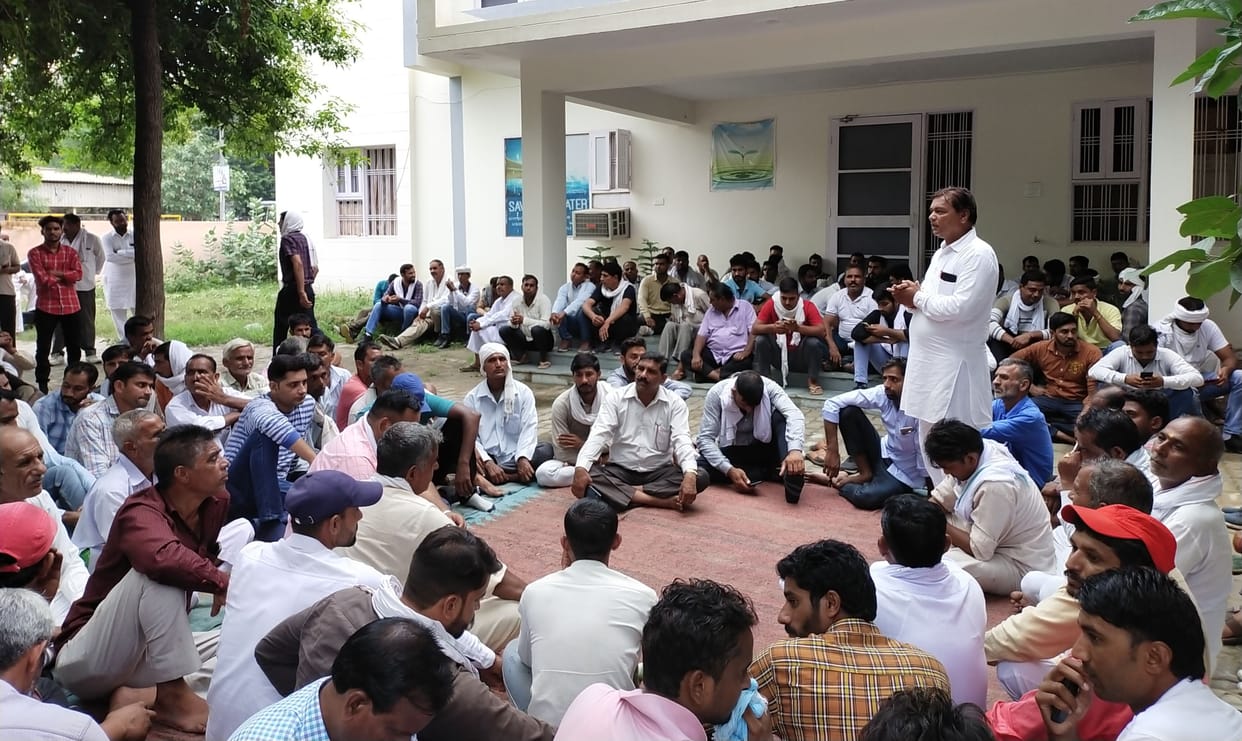 Employees locked in the office of Public Health Department, officials sat outside for four hours