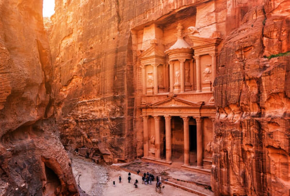 top world tourist place petra History And Historical Facts