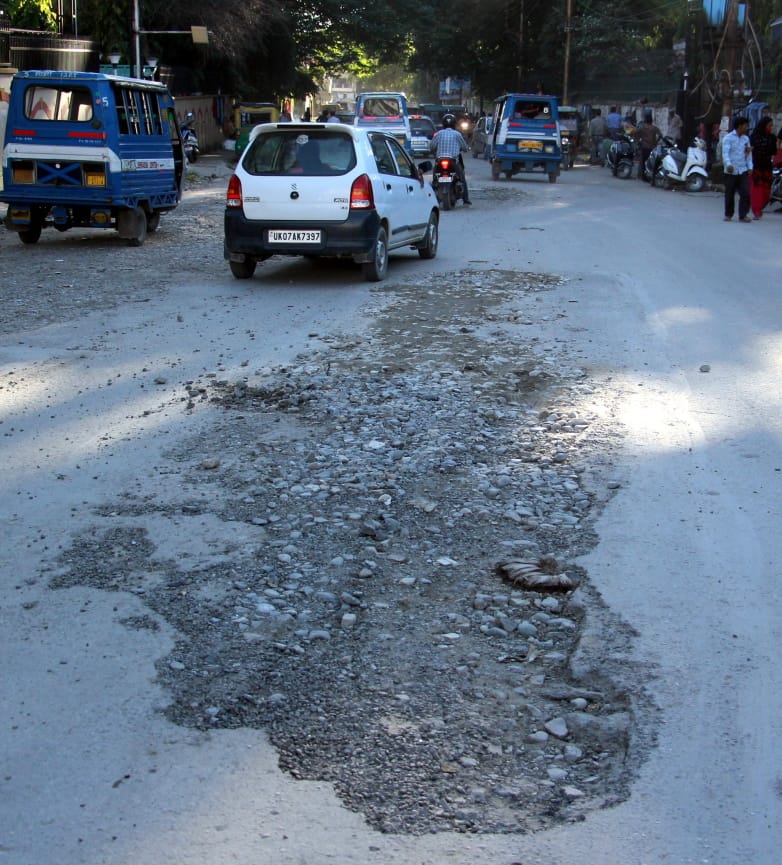 uttarakhand news: bad condition of dehradun roads shameful, watch photos