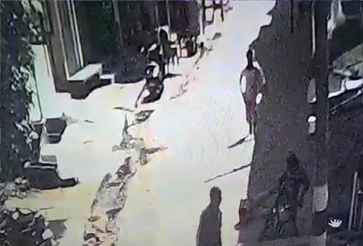 hybrid terrorist srinagar terrorist attack Sub Inspector Arshid Ahmed attained martyrdom