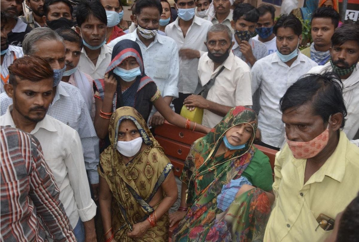 Firozabad Viral Fever Dengue Death News: 16 patients died of dengue and viral fever last two days
