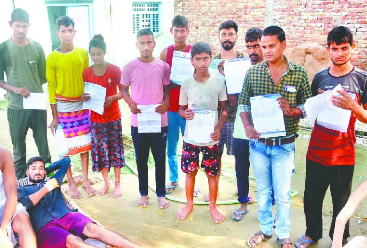 Dengue And Viral Fever In Firozabad Village Patients Demand For Treatment