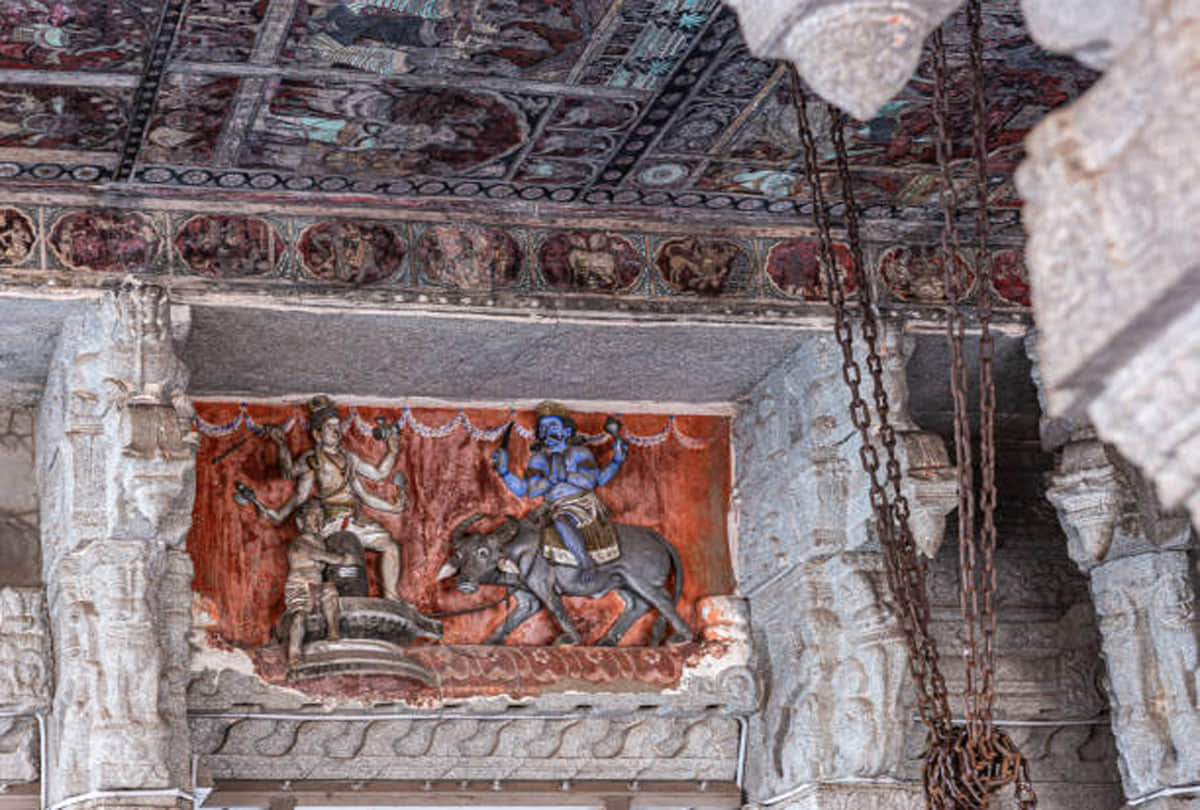 virupaksha shiva temple musical pillars mystery know the secret the British had cut the pillars karnataka