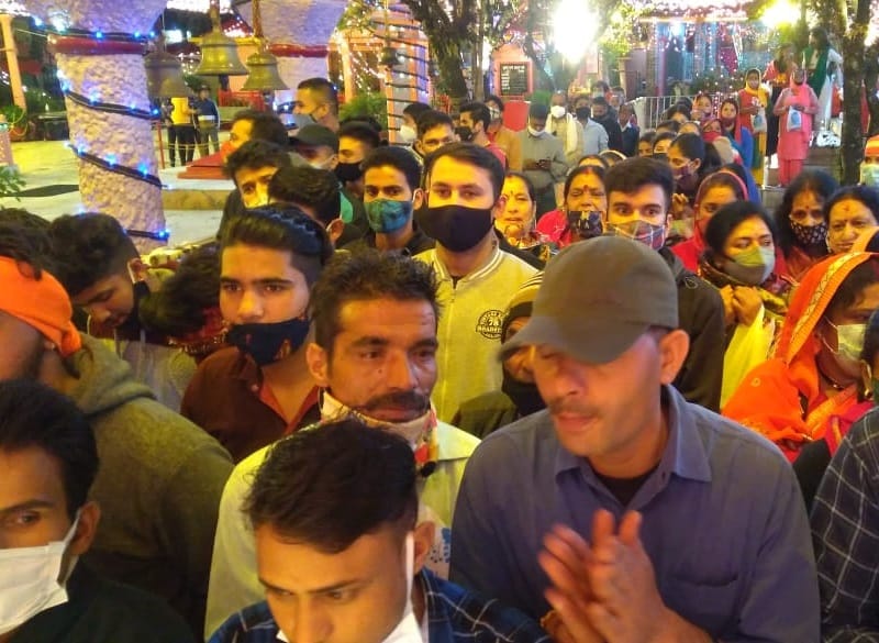 Nanda Devi Mahotsav 2021: Devotees Huge Crowd for Maa Nanda Sunanda Darshan in Nainia Debi Temple Nainital Photos