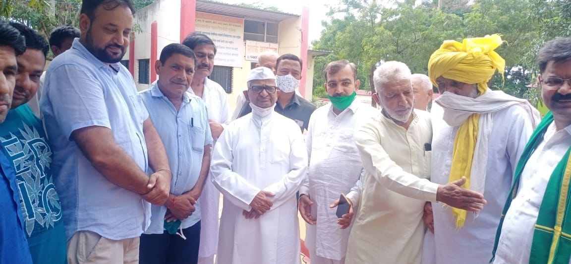 Anna filled the enthusiasm of farmers in Ralegarh Siddhi
